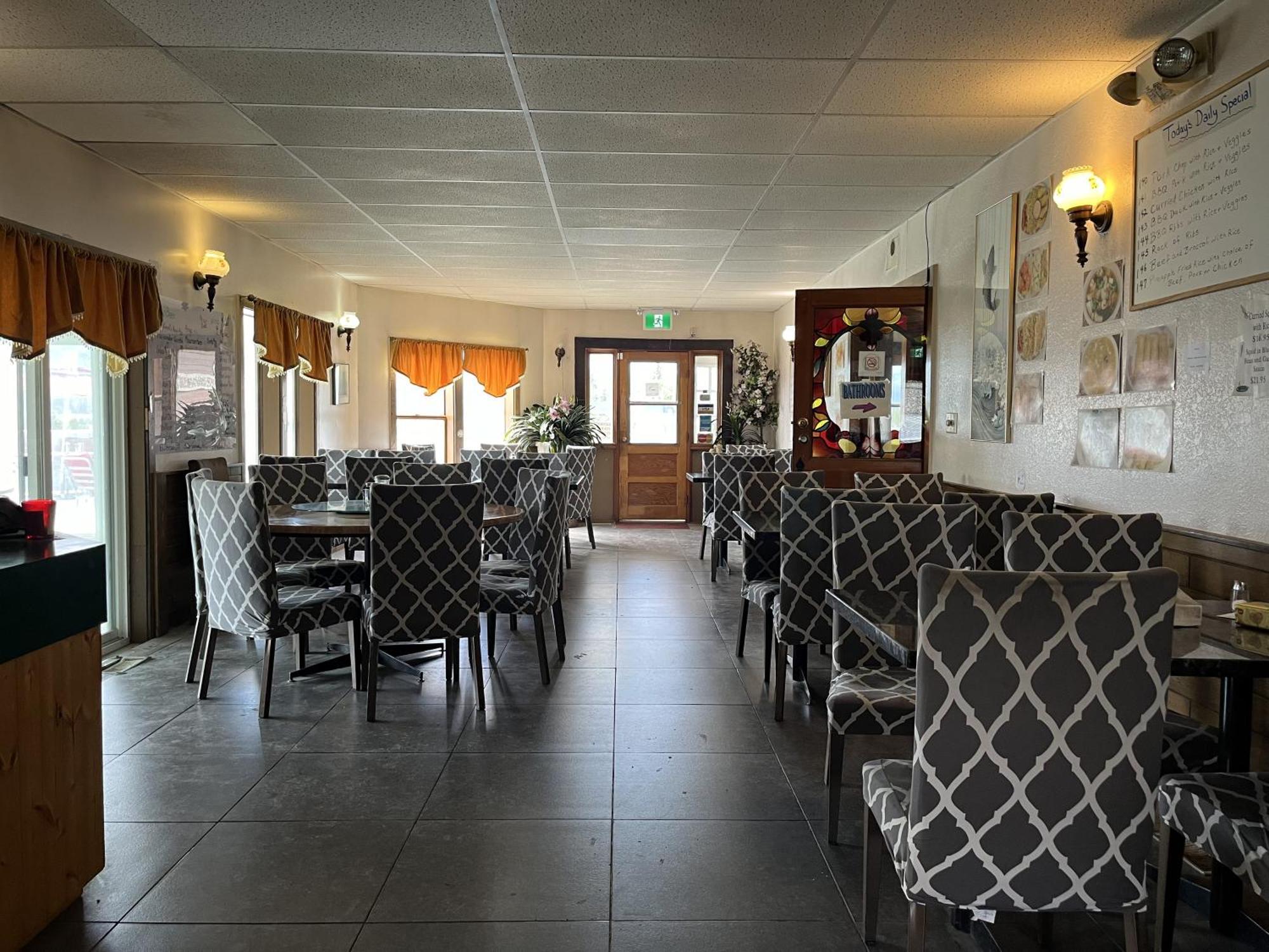 Kluane Park Inn Haines Junction Exterior foto